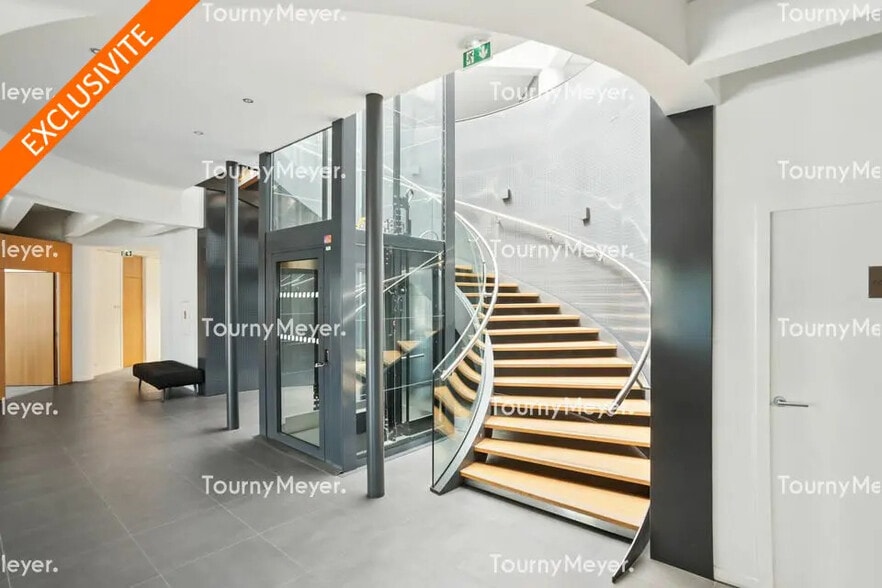 Bureau dans Mérignac à louer - Hall d’entrée – Image 2 sur 6