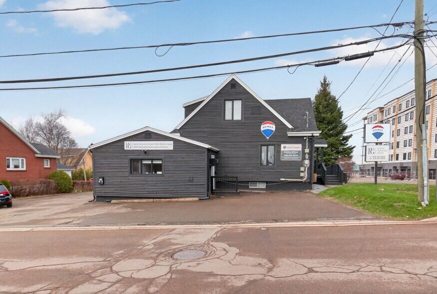 120 Champlain Rue, Dieppe, NB à vendre - Photo de l’immeuble – Image 3 sur 12