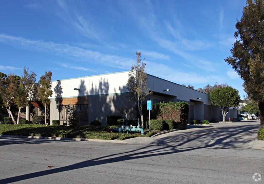 1199 Avenida Acaso, Camarillo, CA à louer - Photo principale – Image 1 sur 3