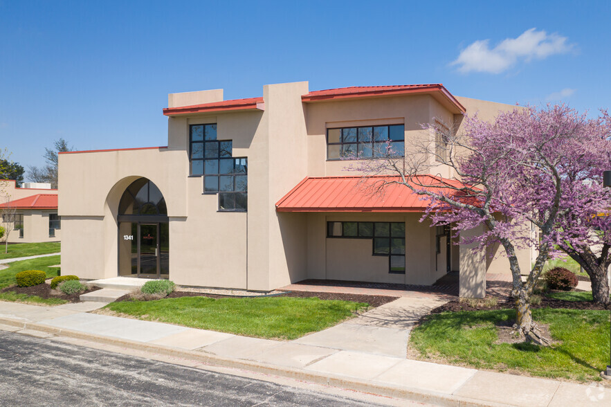 1337 S Fountain Dr, Olathe, KS à vendre - Photo de l’immeuble – Image 2 sur 5