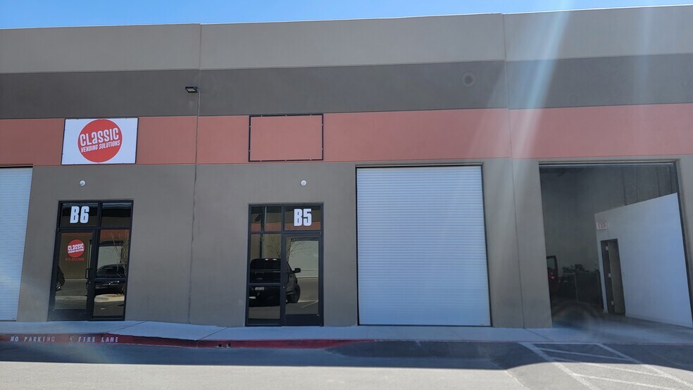 12301 Rojas Dr, El Paso, TX à vendre - Photo de l’immeuble – Image 3 sur 56