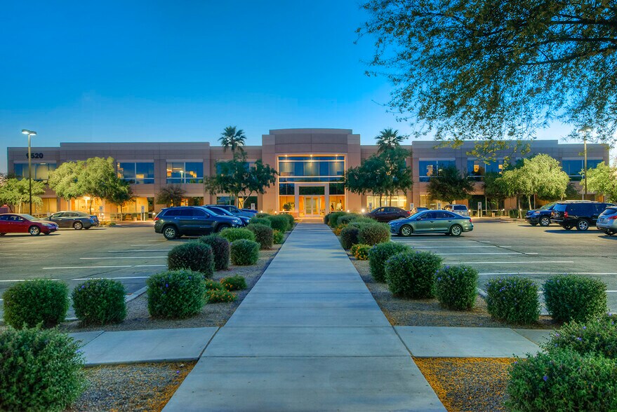 9520 W Palm Ln, Phoenix, AZ à louer - Photo de l’immeuble – Image 1 sur 6