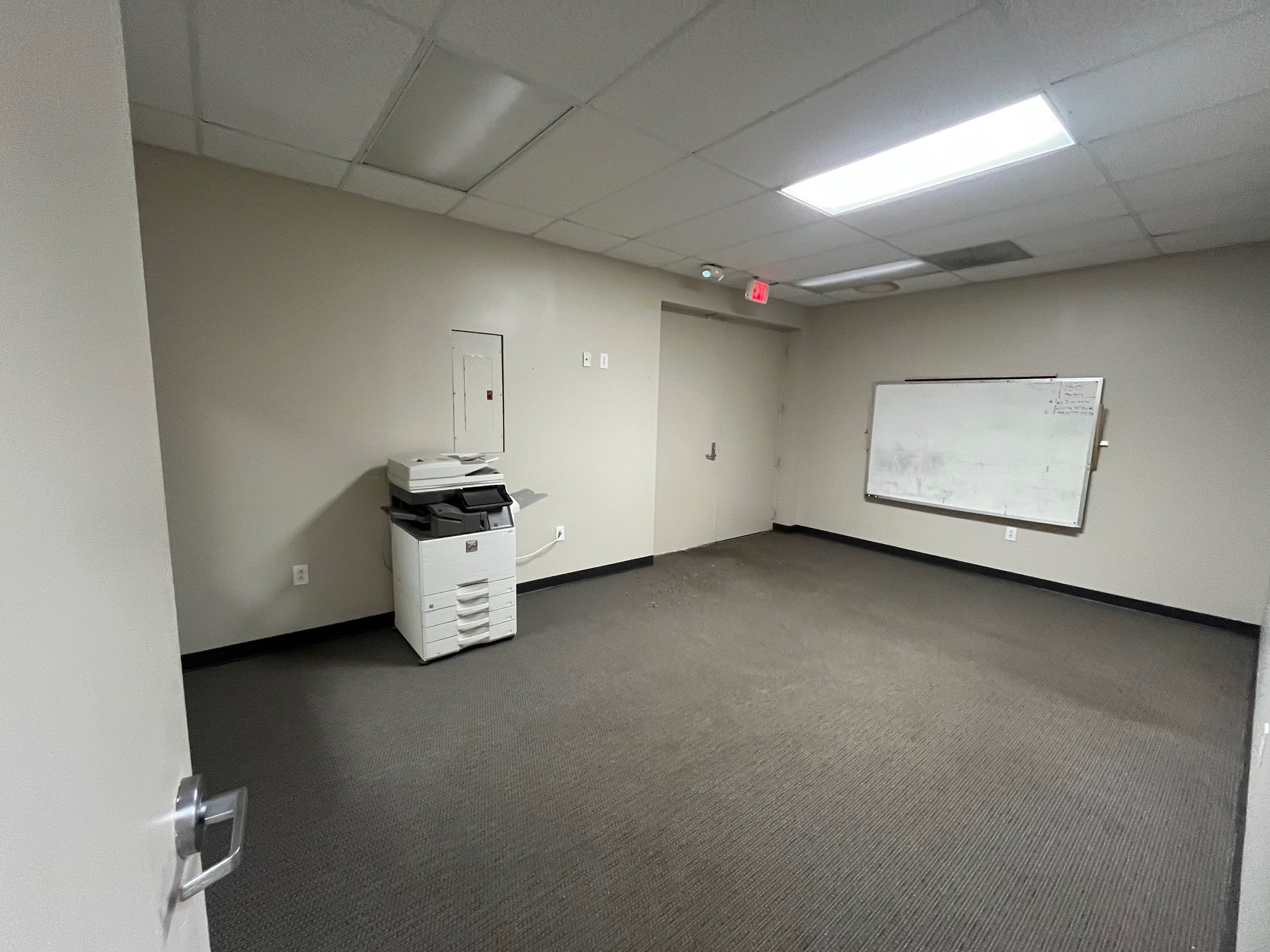 814 Tyvola Rd, Charlotte, NC à louer Photo intérieure– Image 1 sur 13