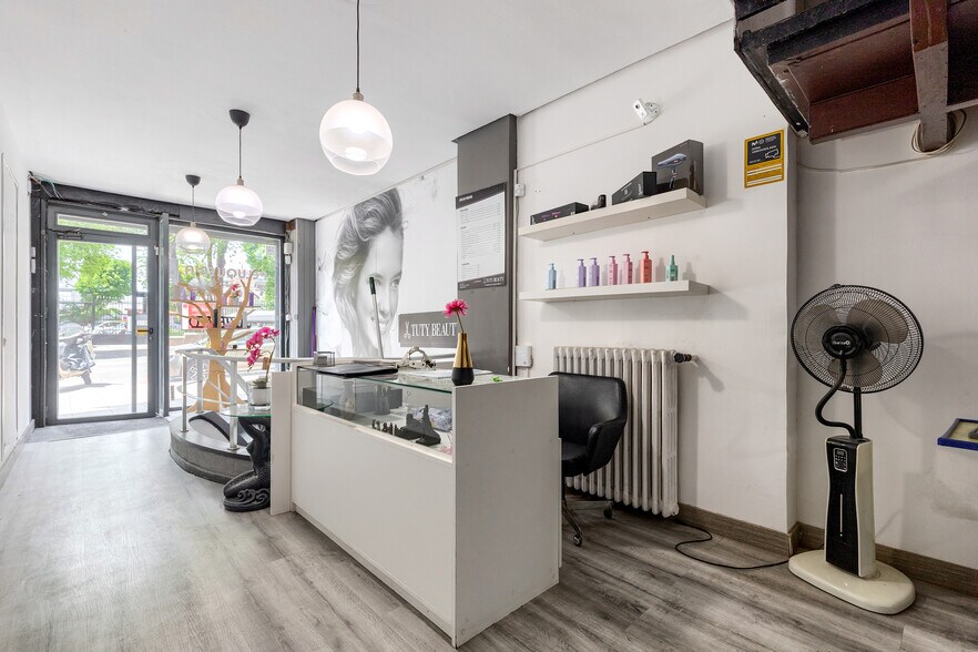 Immeuble residentiel dans Madrid, Madrid à vendre - Photo intérieure – Image 3 sur 7