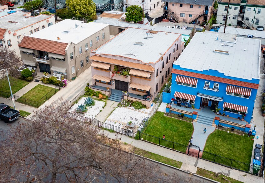3110 Raymond Ave, Los Angeles, CA à vendre - Photo de l’immeuble – Image 3 sur 15