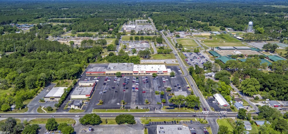 1546 Ohio Ave S, Live Oak, FL à louer - Photo de l’immeuble – Image 3 sur 14