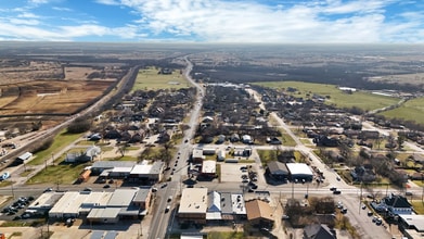 204 W Mccart St, Krum, TX - Vue aérienne  vue de carte - Image1
