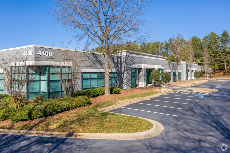 4300 Alexander Dr, Alpharetta, GA à louer - Photo de l’immeuble – Image 1 sur 8