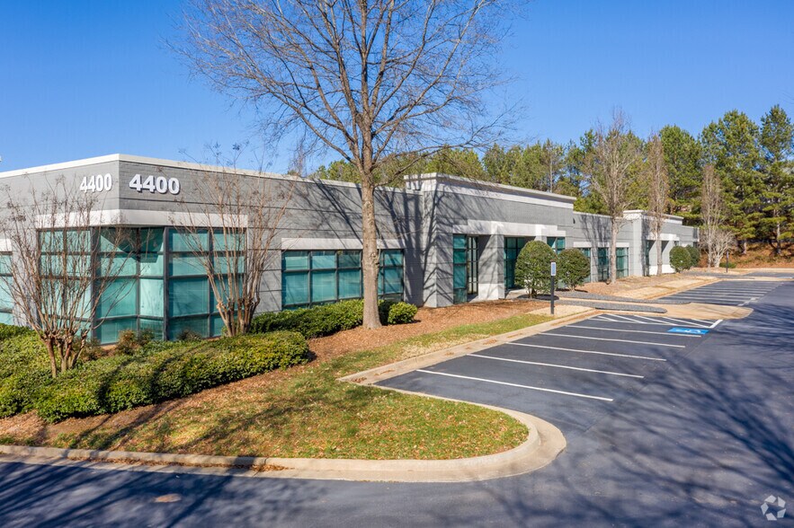 4300 Alexander Dr, Alpharetta, GA à louer - Photo principale – Image 1 sur 8