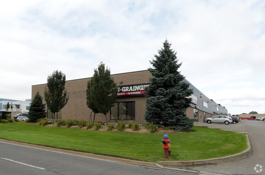 120 Nebo Rd, Hamilton, ON à louer - Photo de l’immeuble – Image 3 sur 6