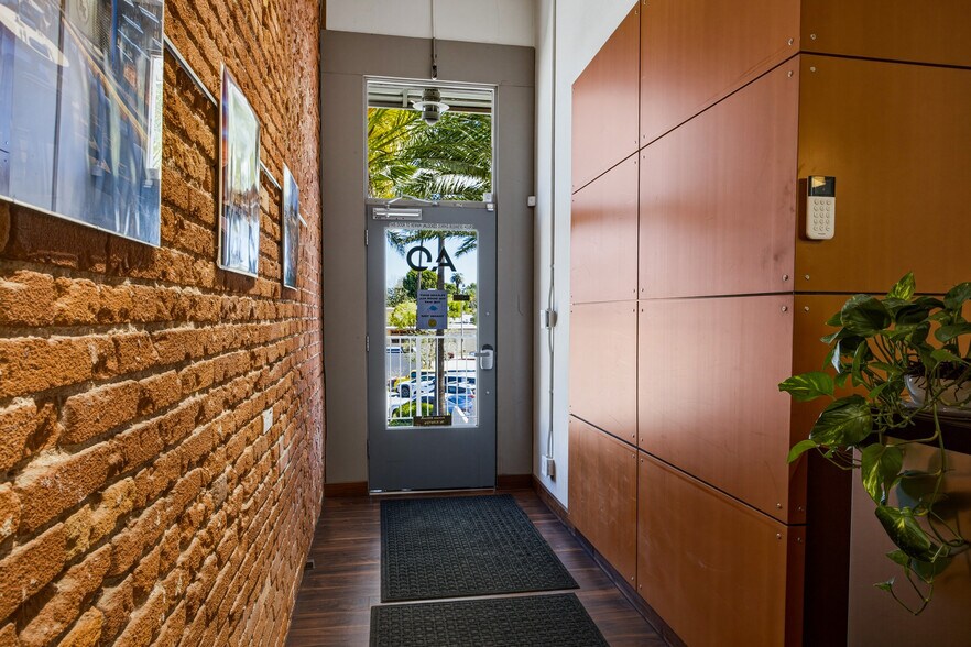 144 N Glassell St, Orange, CA à louer - Photo intérieure – Image 3 sur 16