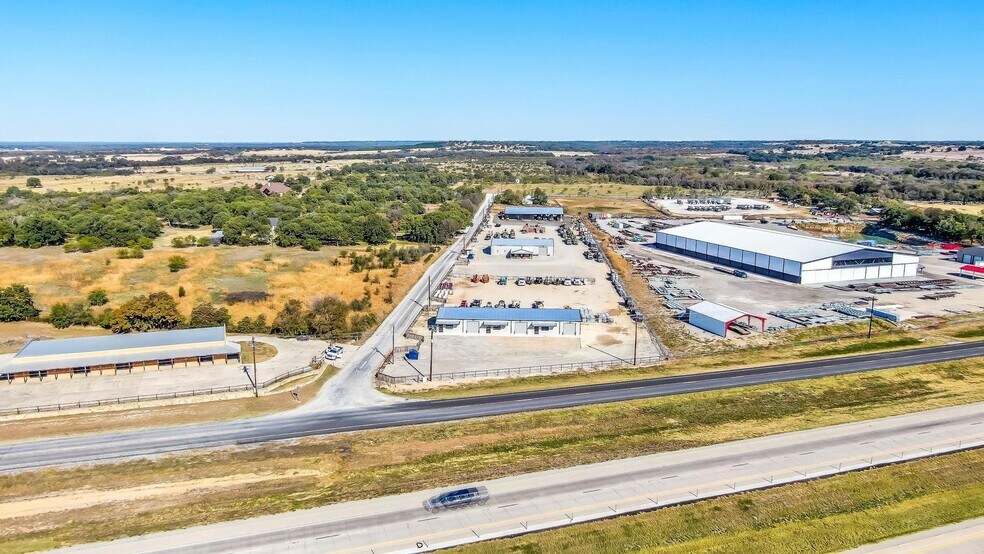 3001 Cox Rd, Millsap, TX à louer - Photo de l’immeuble – Image 2 sur 20