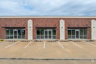 14060 S Peoria Ave, Glenpool, OK à louer Photo de l’immeuble– Image 2 sur 10
