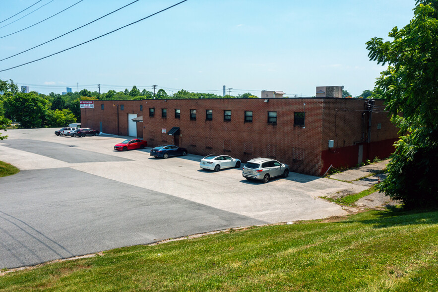 2331-2339 Washington Blvd, Baltimore, MD à louer - Photo de l’immeuble – Image 2 sur 7
