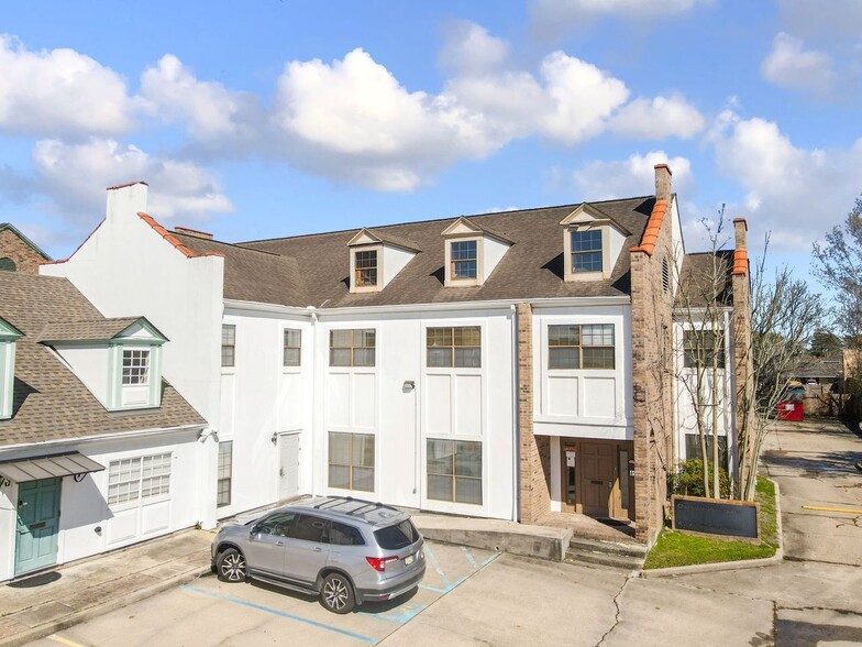 4917 S Sherwood Forest Blvd, Baton Rouge, LA à louer - Photo de l’immeuble – Image 1 sur 12