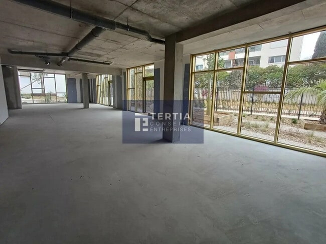 Plus de détails pour Bureau à vendre
