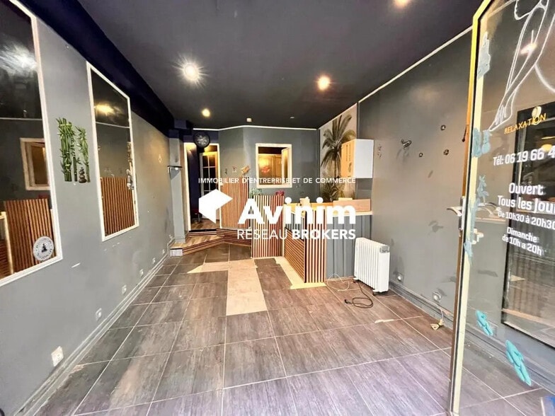 Local commercial dans Paris à louer - Photo de l’immeuble – Image 2 sur 5