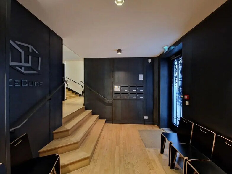 28 Rue Des Petits Hôtels, Paris à louer - Photo de l’immeuble – Image 2 sur 7