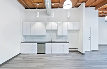 2036-2048 Armacost Ave, Los Angeles, CA à louer Photo intérieure– Image 2 sur 3