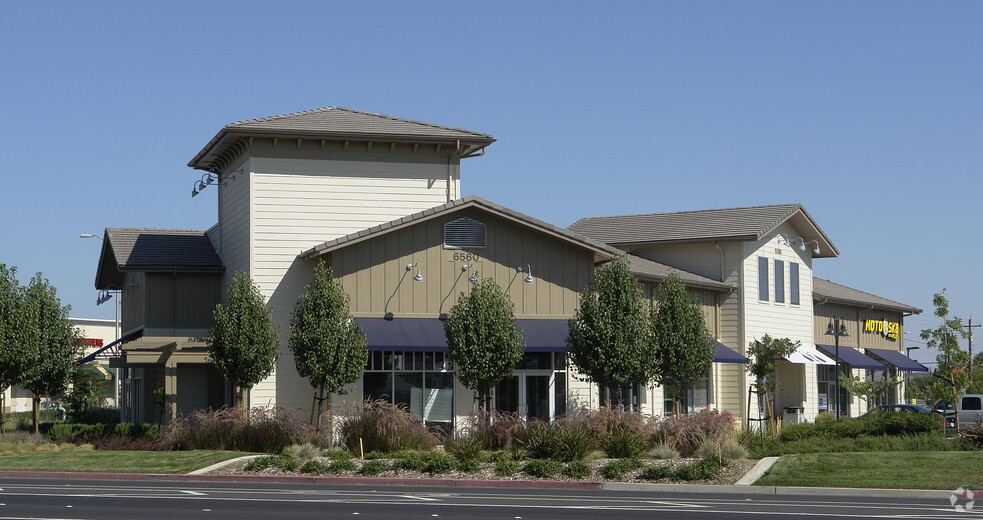 6600 Lone Tree Way, Brentwood, CA à louer - Photo de l’immeuble – Image 2 sur 3