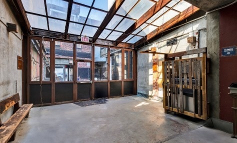 249-251 4th Ave, Brooklyn, NY à louer Photo intérieure– Image 1 sur 6