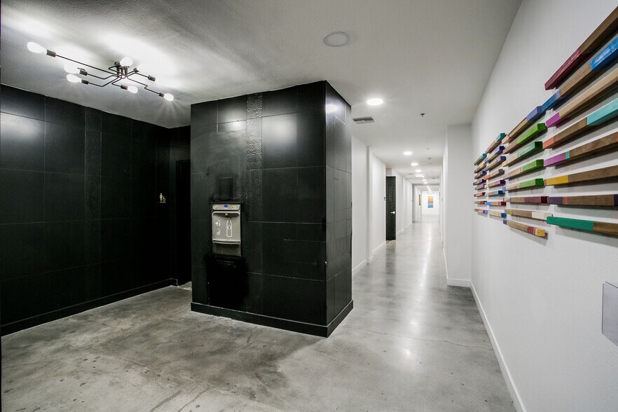 4245 S Grand Canyon Dr, Las Vegas, NV à louer - Photo intérieure – Image 3 sur 37