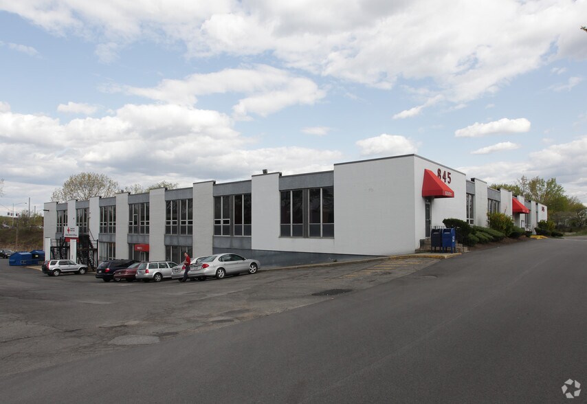 845 Central Ave, Albany, NY à louer - Photo principale – Image 1 sur 16