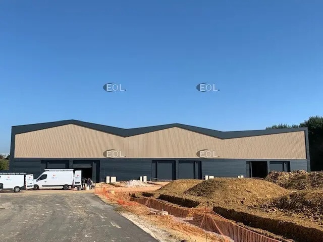 Local d'activités dans Moissy-Cramayel à vendre Photo de l’immeuble– Image 1 sur 4