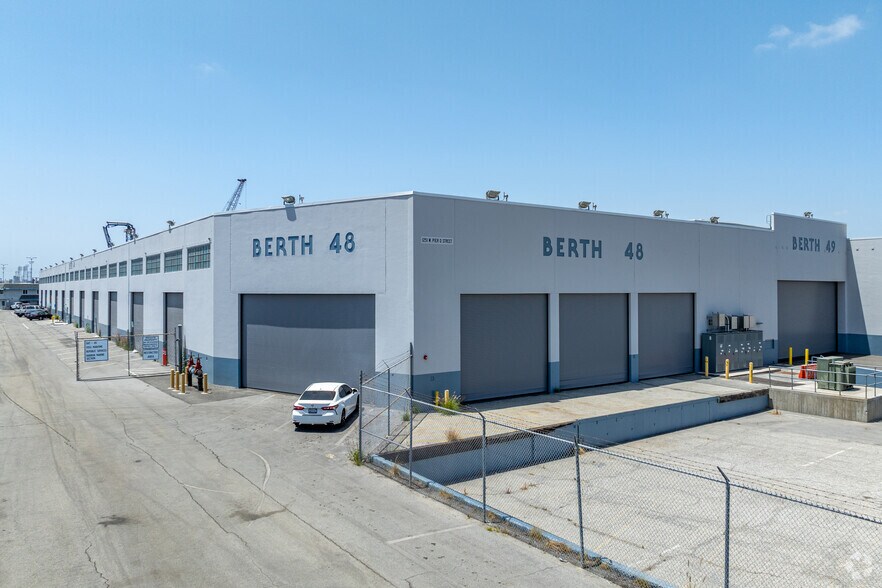 1251 W Pier D St, Long Beach, CA à louer - Photo de l’immeuble – Image 1 sur 18