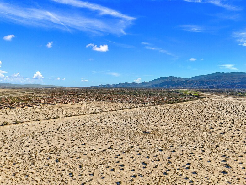 0 Vista Chino, Palm Springs, CA à vendre - Photo de l’immeuble – Image 3 sur 6