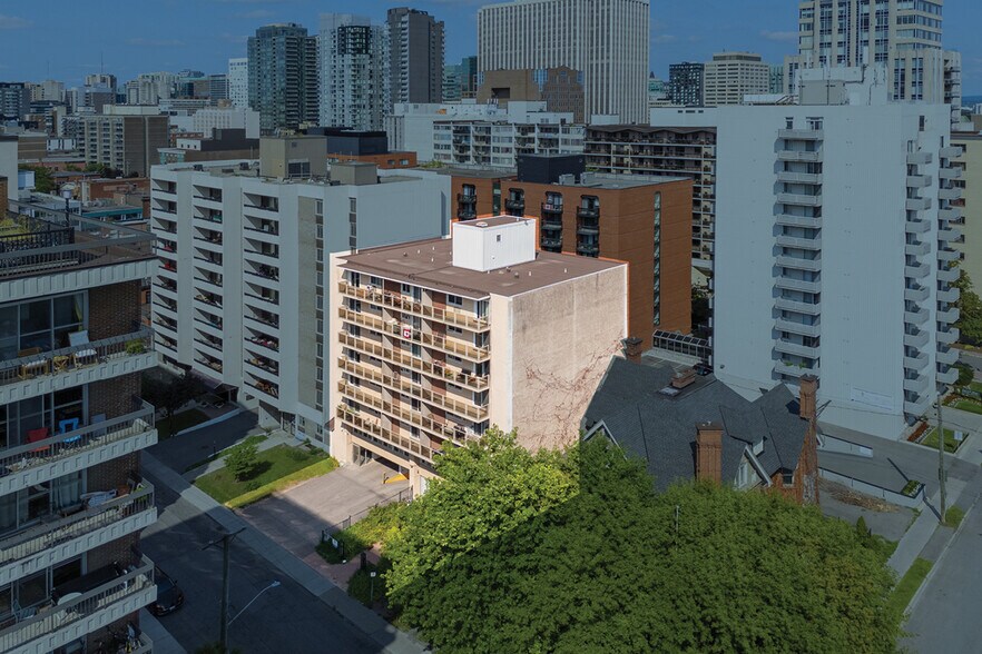 125 Somerset St W, Ottawa, ON à vendre - Photo de l’immeuble – Image 2 sur 6
