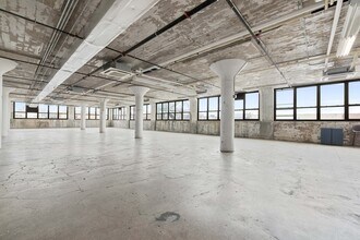 315 Meserole St, Brooklyn, NY à louer Photo intérieure– Image 2 sur 3