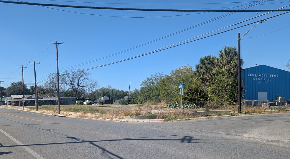 407 Castroville rd, San Antonio, TX à vendre - Photo principale – Image 1 sur 1