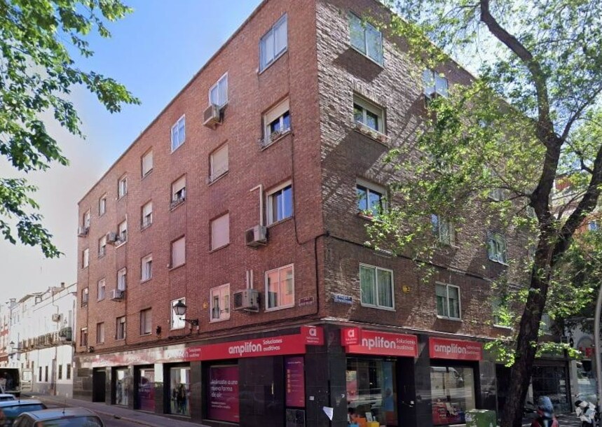 Immeuble residentiel dans Madrid, Madrid à vendre Photo intérieure– Image 1 sur 2