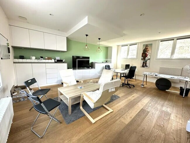 Plus de détails pour Bureau à louer