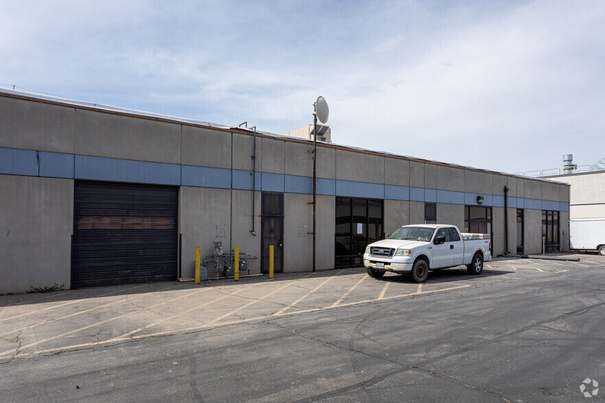 4750 Wiley Post Way, Salt Lake City, UT à louer - Photo de l’immeuble – Image 3 sur 4