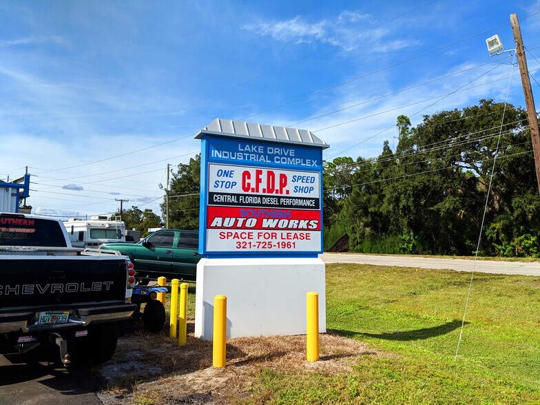 1501-1503 Lake Dr, Cocoa, FL à vendre - Photo de l’immeuble – Image 3 sur 5