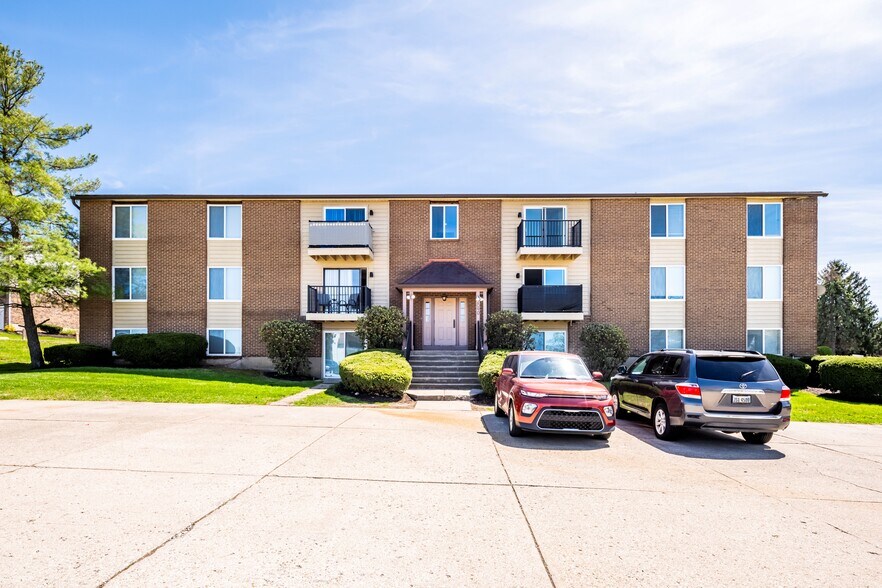 2090 Woodtrail Dr, Fairfield, OH à vendre - Photo principale – Image 1 sur 16