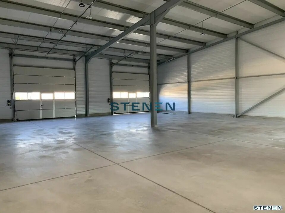 Local d’activités dans Rousset à louer Photo de l’immeuble– Image 1 sur 16