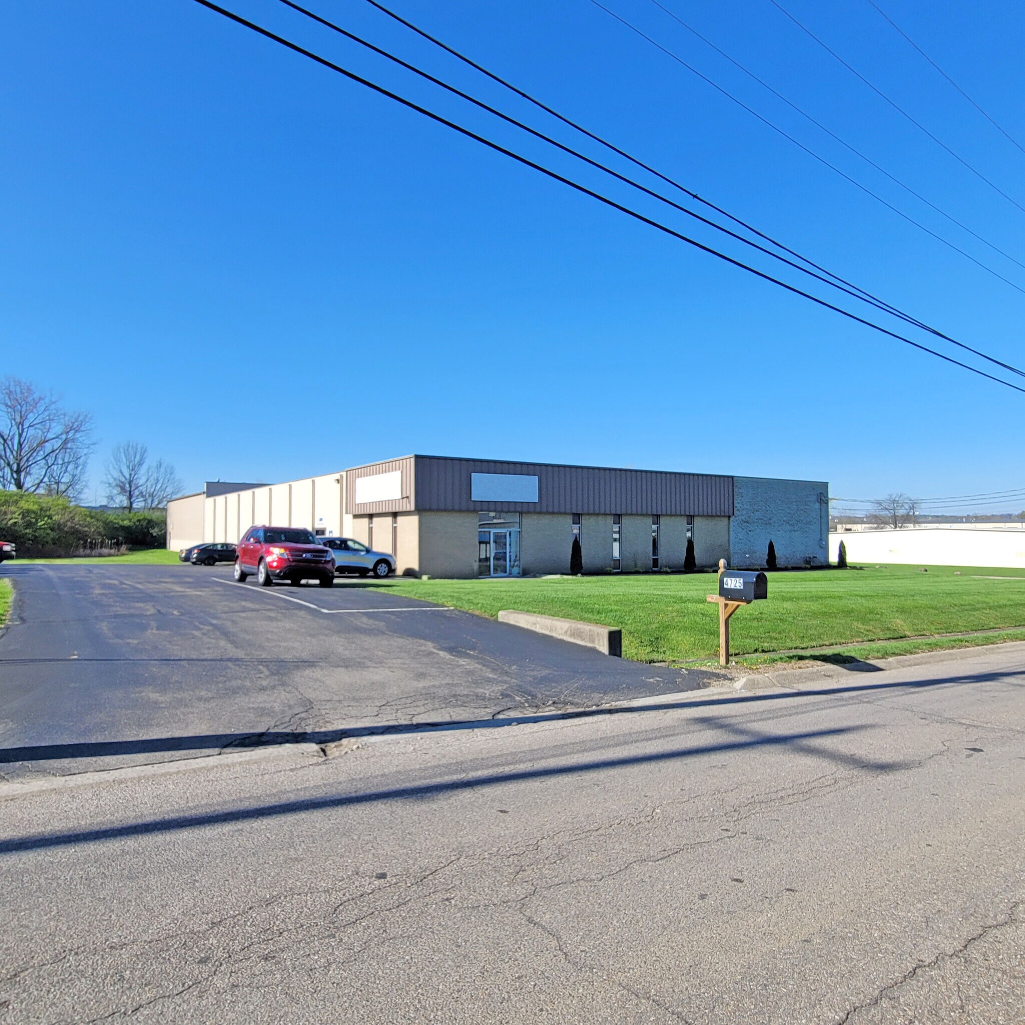 4725 Ashley Dr, Hamilton, OH à vendre Photo de l’immeuble– Image 1 sur 2