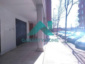 Local commercial dans Cáceres, Cáceres à louer Photo intérieure– Image 2 sur 3