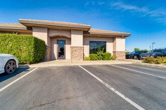 950 Tharp Rd, Yuba City, CA à louer Photo intérieure– Image 2 sur 7