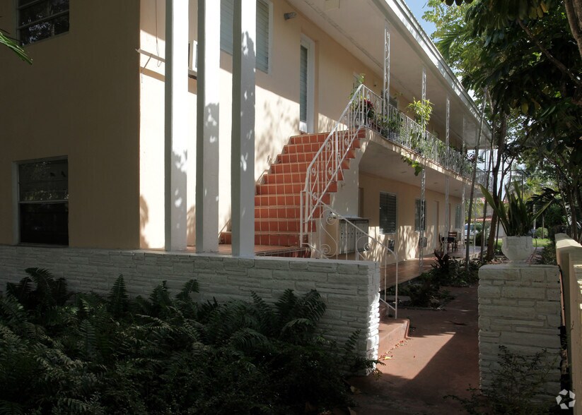 118 Antilla Ave, Coral Gables, FL à vendre - Photo de l’immeuble – Image 3 sur 4