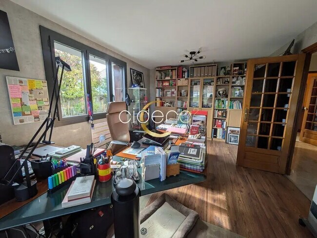 Plus de détails pour Bureau à vendre