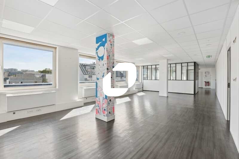 Bureau dans Suresnes à vendre - Photo de l’immeuble – Image 3 sur 11