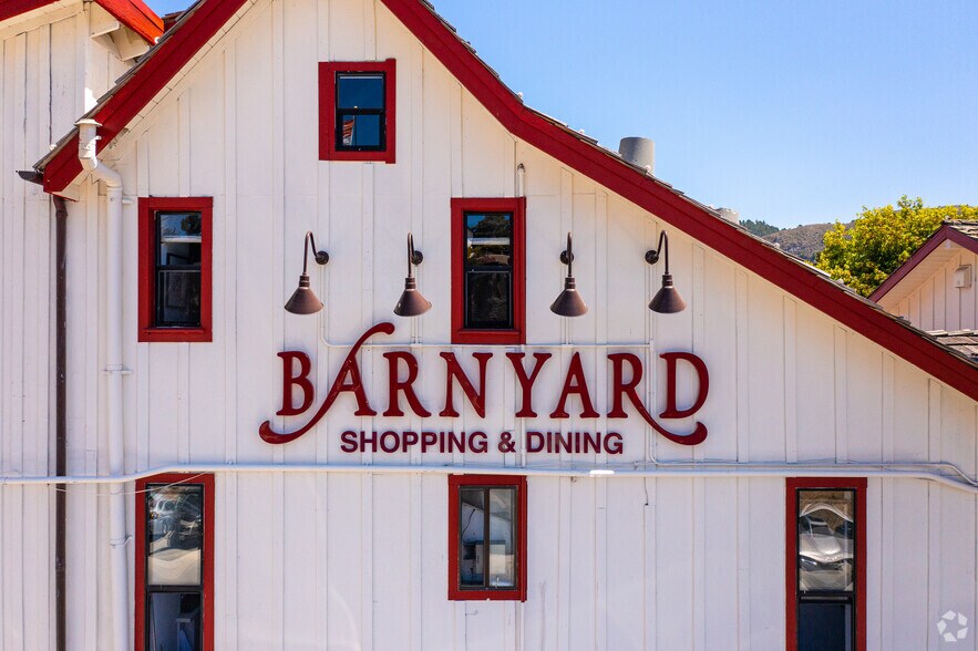 3618 The Barnyard, Carmel, CA à louer - Photo de l’immeuble – Image 3 sur 30