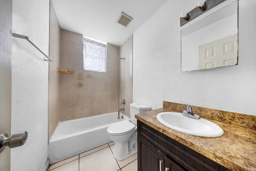 1521 SW 7th St, Miami, FL à vendre - Photo de l’immeuble – Image 3 sur 13