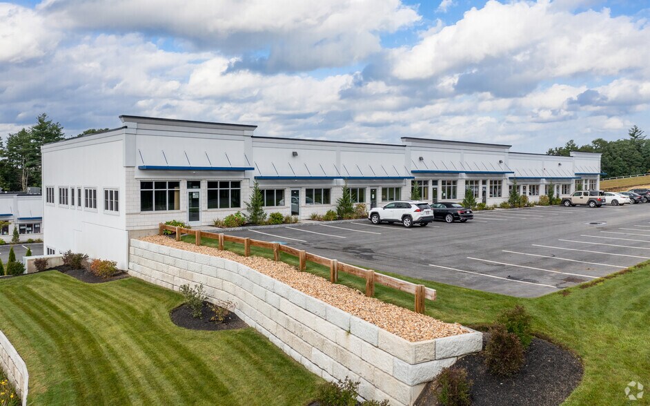 64 Forest Ridge Dr, Rowley, MA à louer - Photo de l’immeuble – Image 3 sur 31