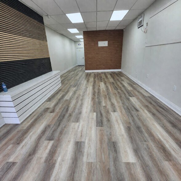 1499 Main St E, Hamilton, ON à louer - Photo de l’immeuble – Image 2 sur 8