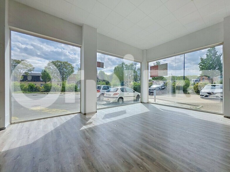 Local commercial dans Soissons à vendre - Photo de l’immeuble – Image 3 sur 8